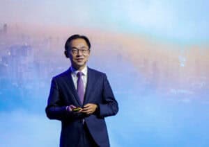 Ryan Ding, director del Consejo Ejecutivo de Huawei y presidente de la Unidad de Negocio de Operadores, durante el Global Mobile Broadband Forum.