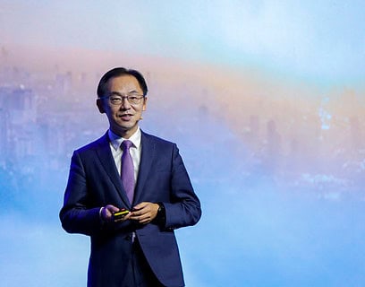 Ryan Ding, director del Consejo Ejecutivo de Huawei y presidente de la Unidad de Negocio de Operadores, durante el Global Mobile Broadband Forum.