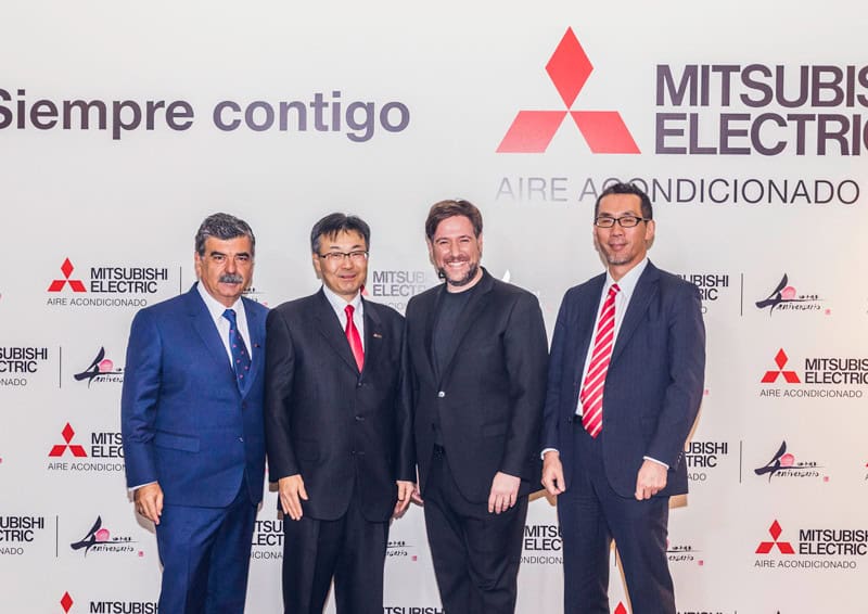 De izq a der. Pedro Ruiz, Masami Kusano, C. Latre y Masahiko Konishi