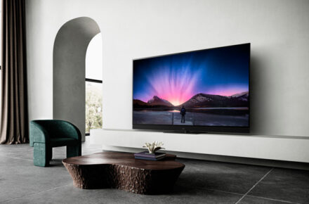 Televisor Panasonic LZ2000