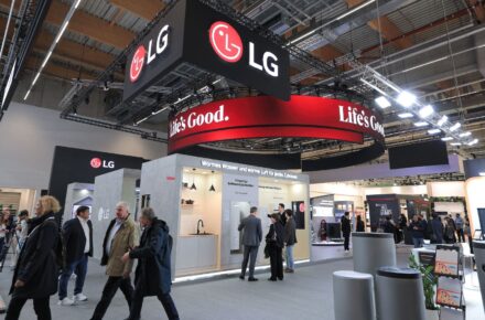 LG