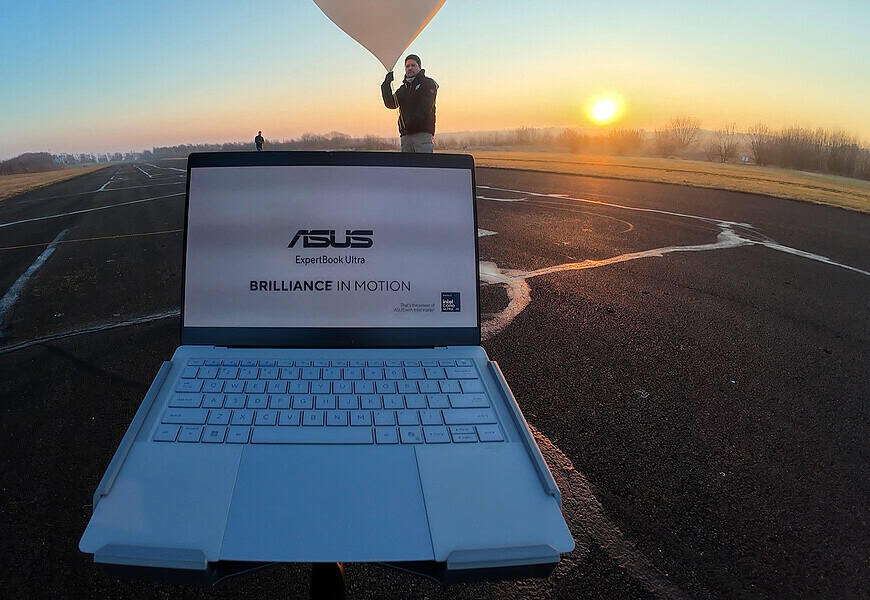 ASUS