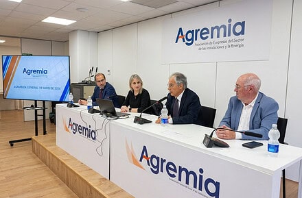 Agremia, la Asociación de Empresas del Sector de las Instalaciones y la Energía, ha celebrado su Asamblea General Ordinaria 2026, en la que la organización ha hecho balance del ejercicio 2025